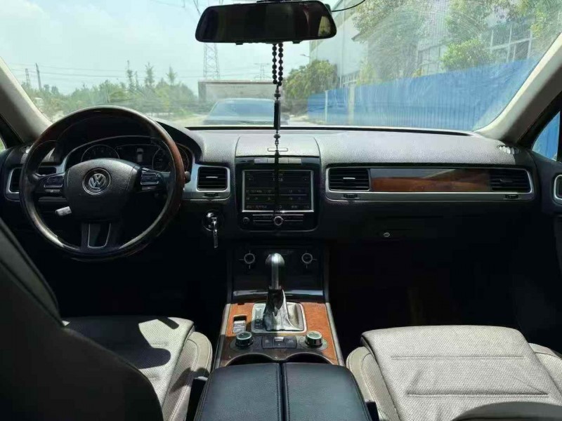 梧州15年大众途锐5