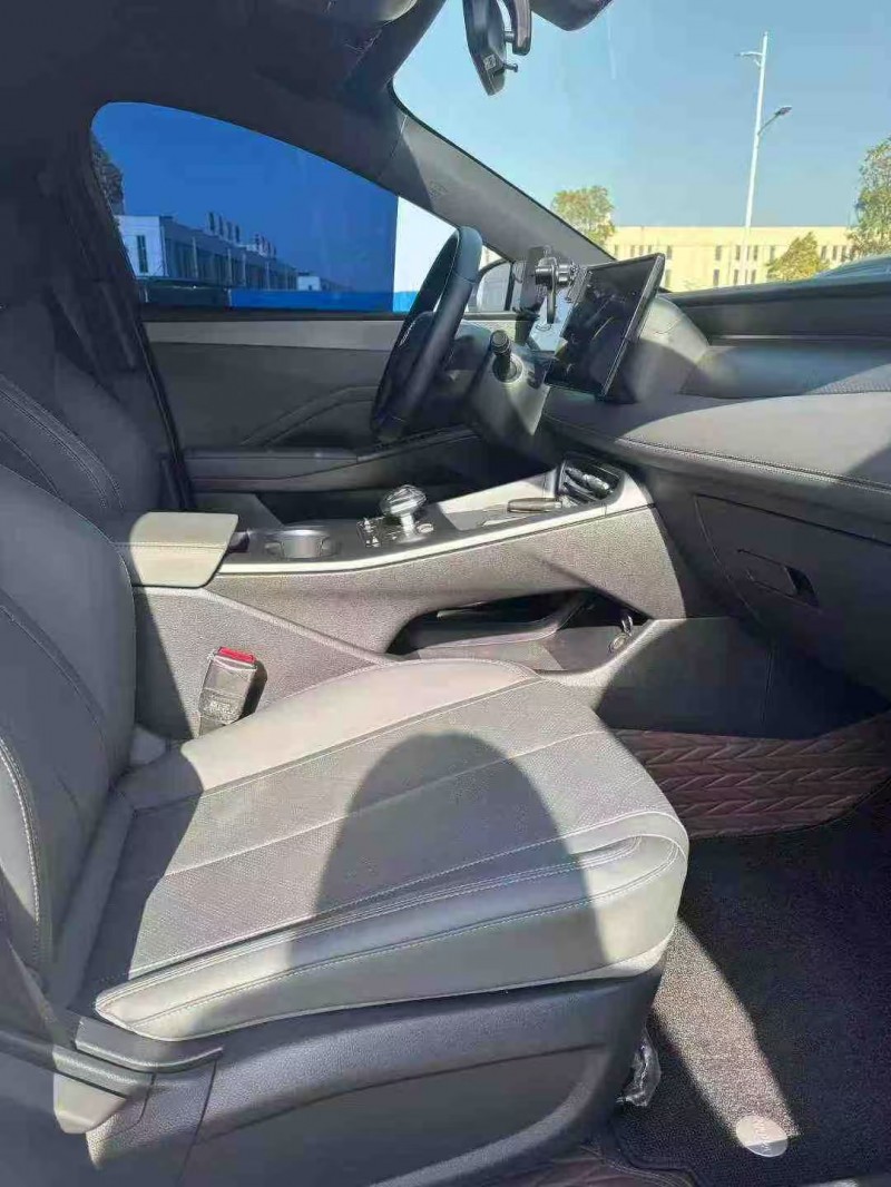 襄阳25年比亚迪秦8