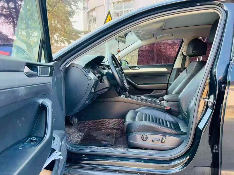 枣庄18年大众迈腾5