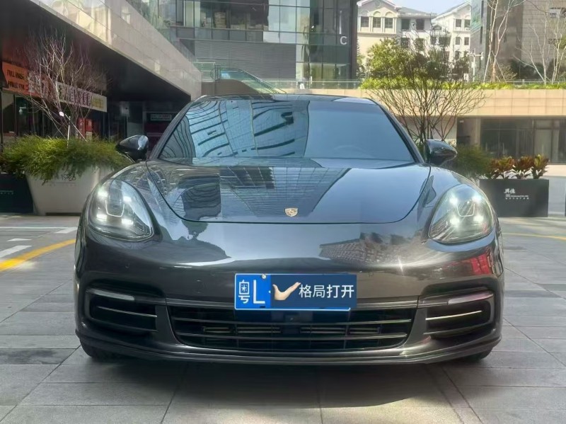 深圳18年保时捷帕拉梅拉1