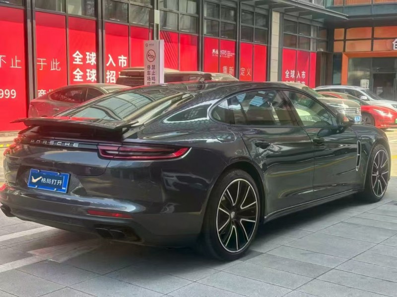 深圳18年保时捷帕拉梅拉8