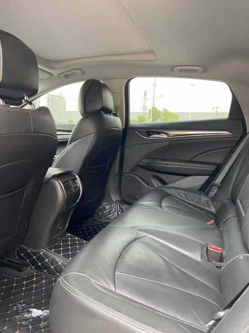 襄阳20年别克君越4