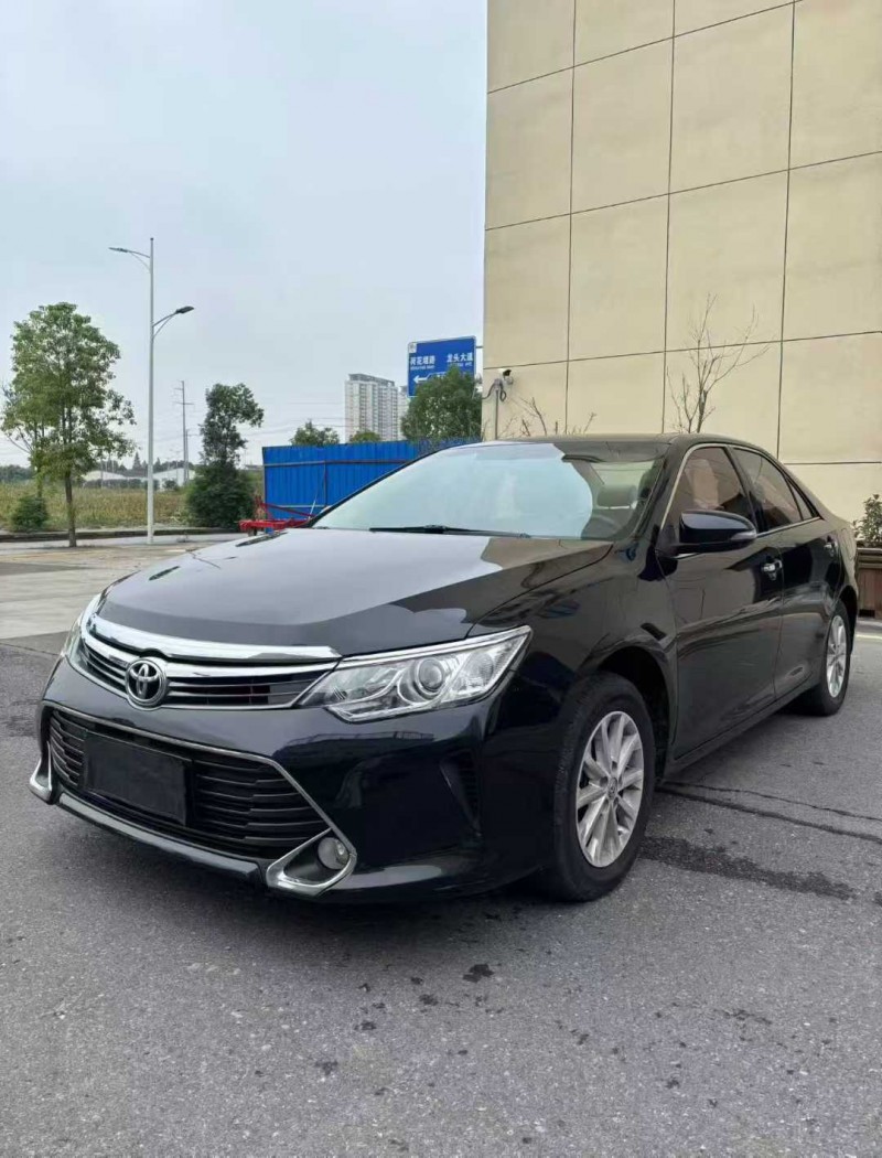 襄阳18年丰田凯美瑞3