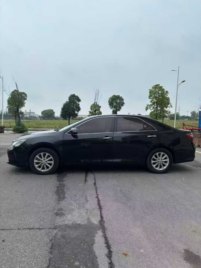 襄阳18年丰田凯美瑞4