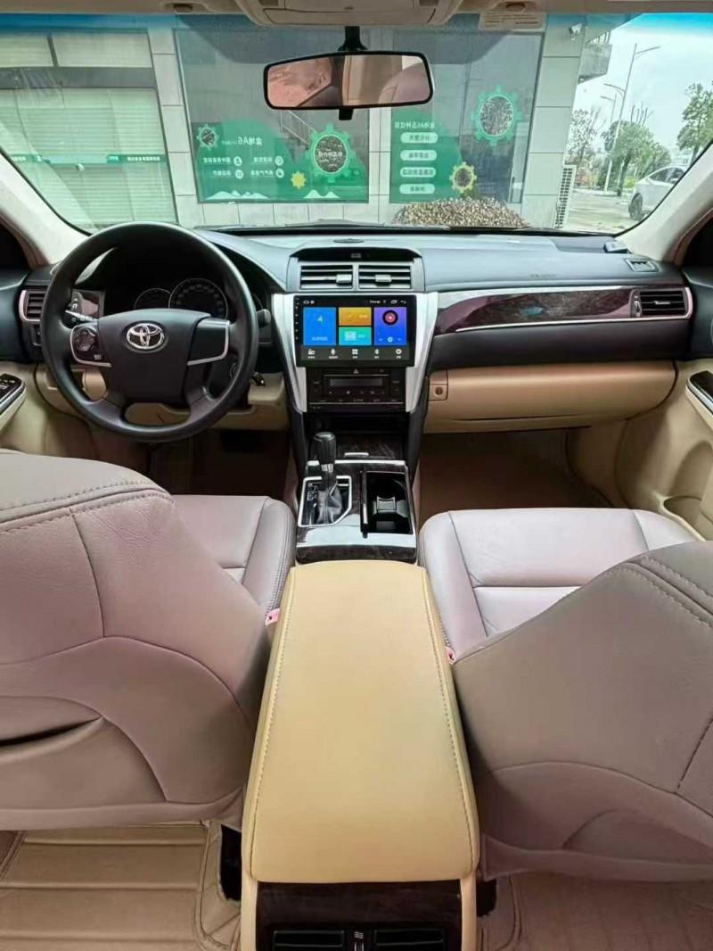 襄阳18年丰田凯美瑞7