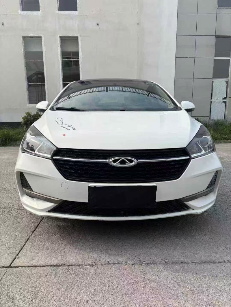 襄阳20年奇瑞艾瑞泽1