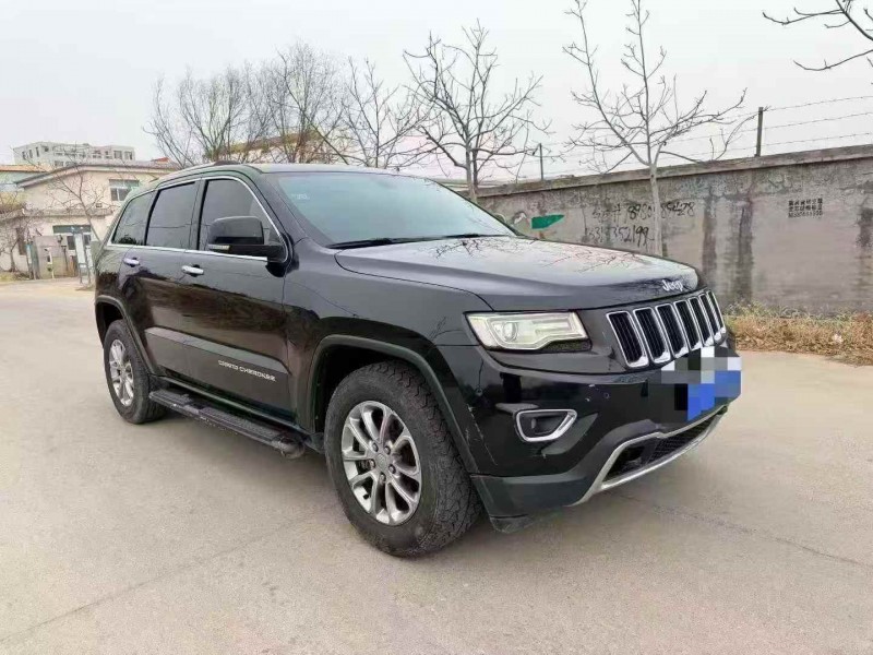 唐山16年Jeep大切诺基2