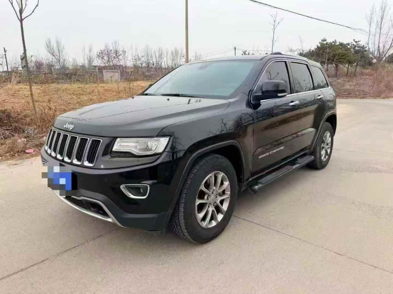 唐山16年Jeep大切诺基3