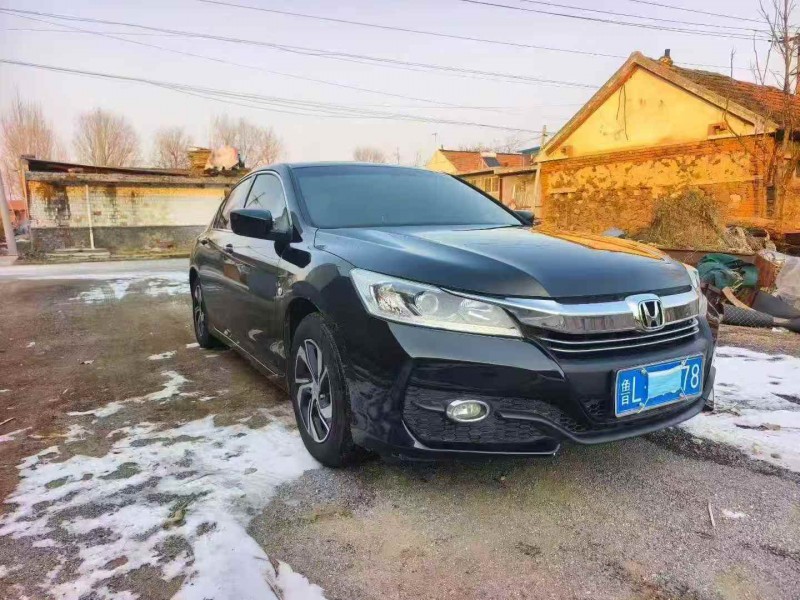 济宁19年本田雅阁3