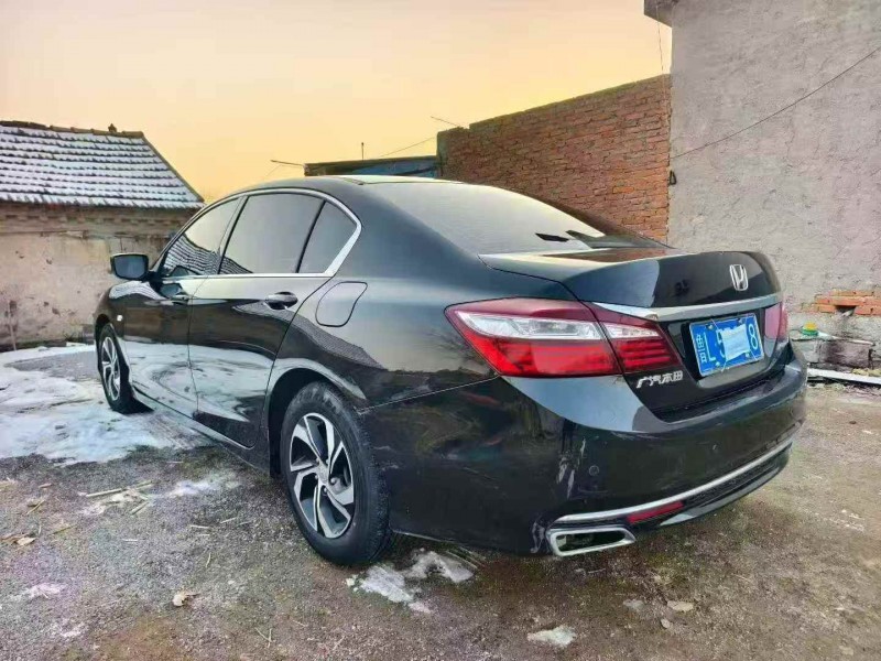 济宁19年本田雅阁7