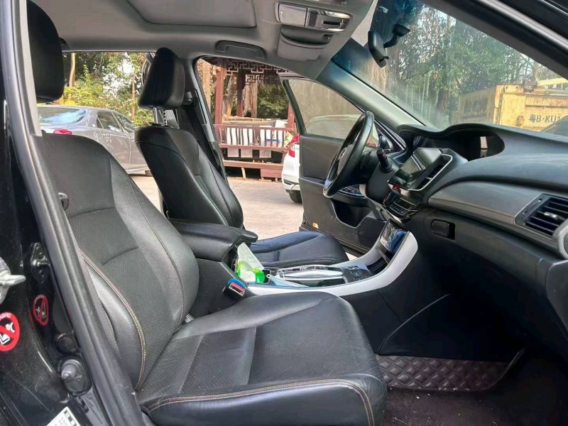 广州17年本田雅阁6