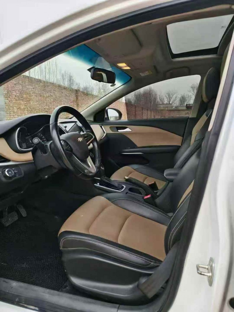 济宁22年雪佛兰科鲁泽5