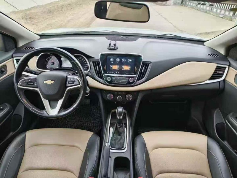 济宁22年雪佛兰科鲁泽6