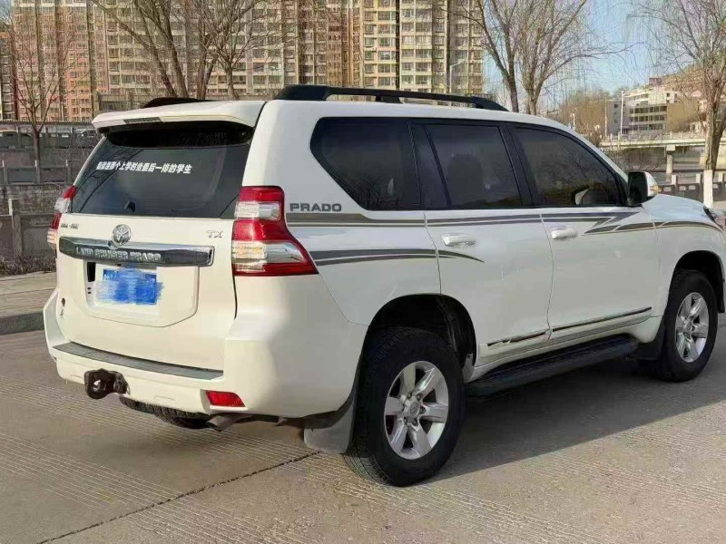 榆林17年丰田普拉多7