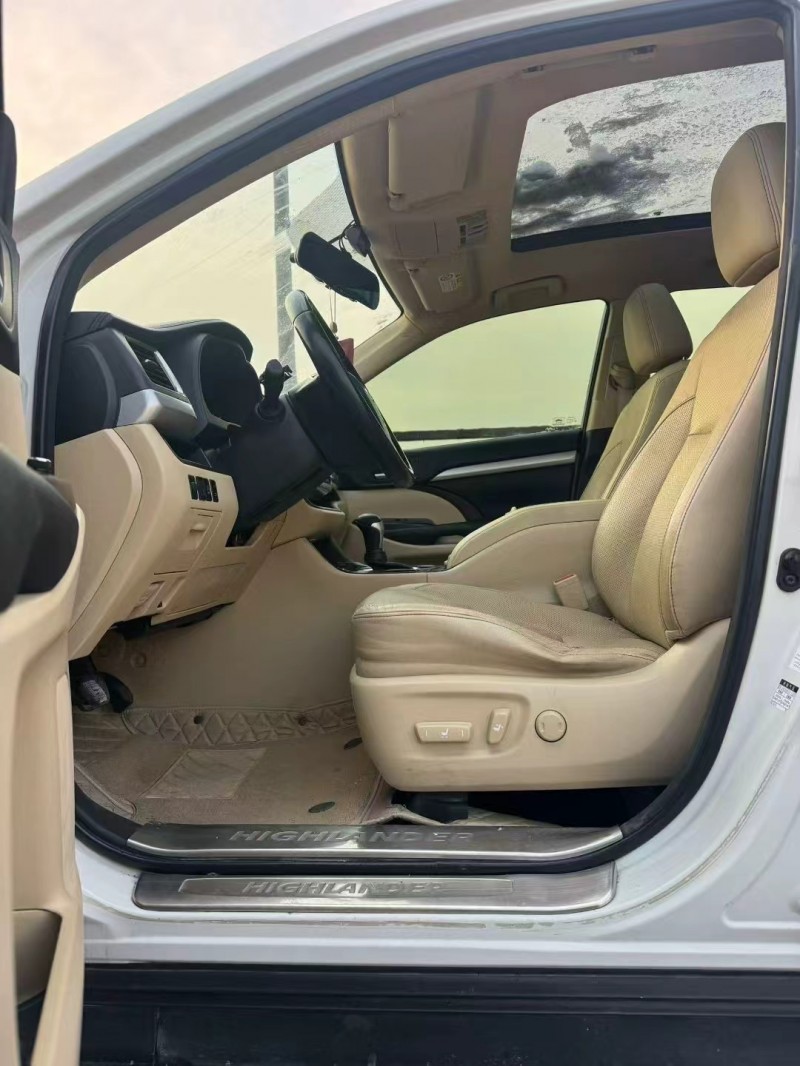 鹤壁15年丰田汉兰达7