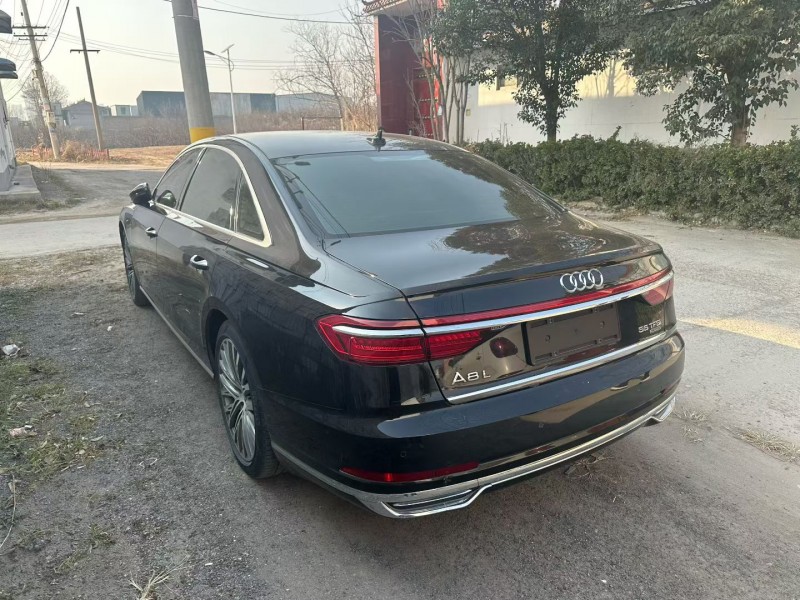 晋中21年奥迪A8L6