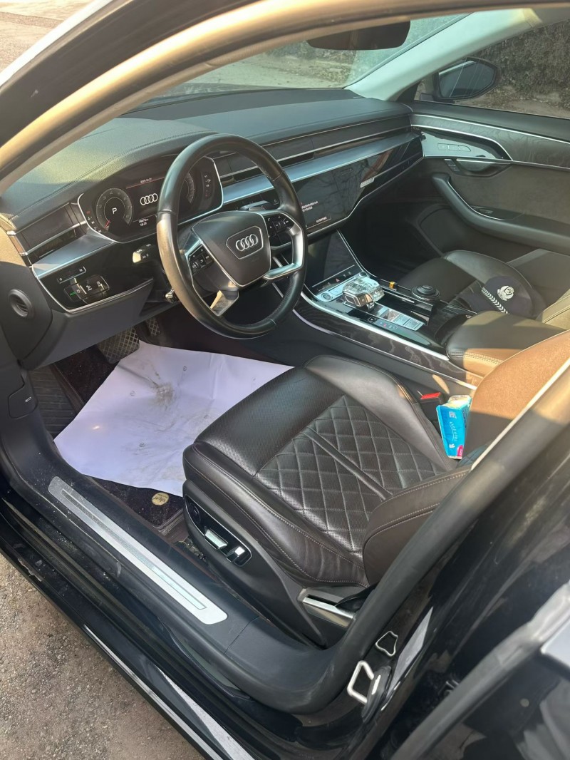 晋中21年奥迪A8L9