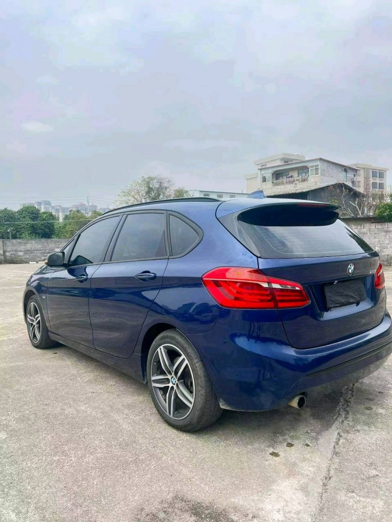 南宁16年宝马2系8