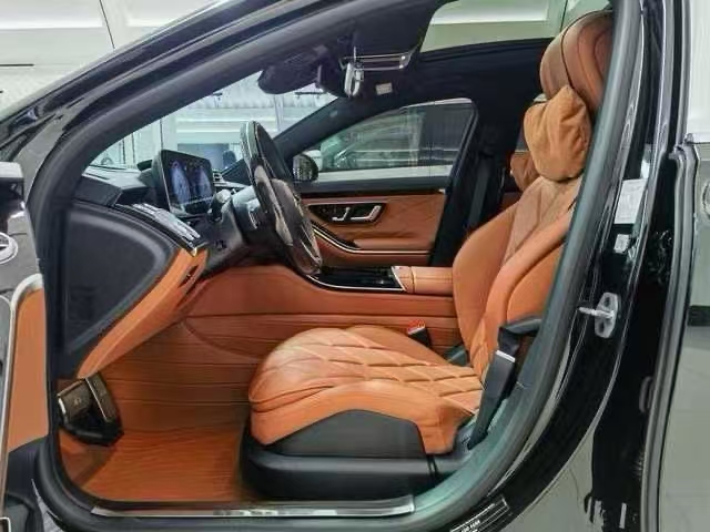 邢台24年奔驰迈巴赫S级4