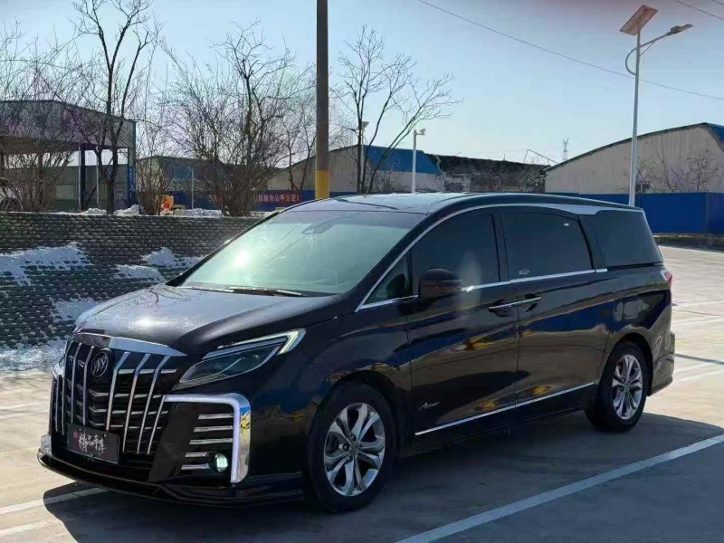 东营17年别克GL82