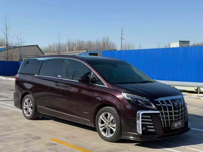 东营17年别克GL83