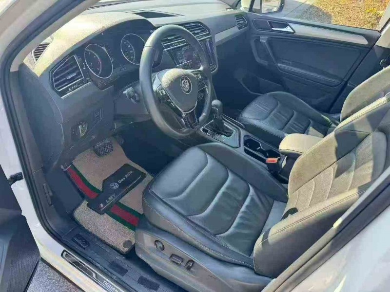 嘉兴19年大众途观4