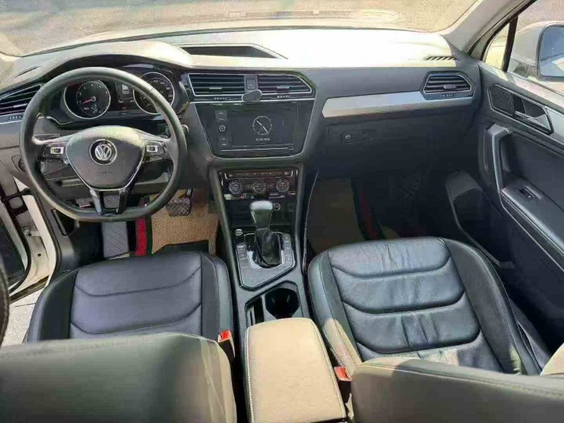 嘉兴19年大众途观5