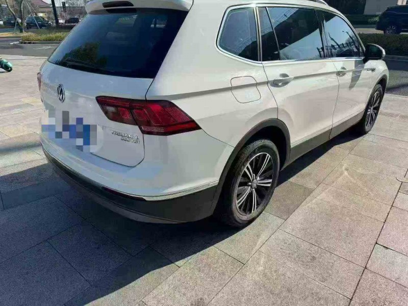 嘉兴19年大众途观7