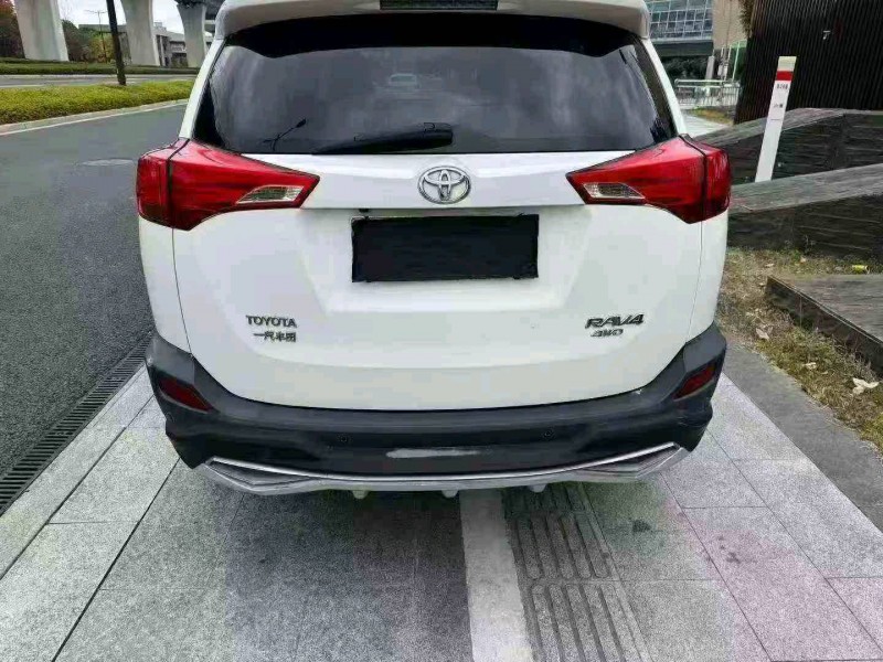 湖州14年丰田RAV49