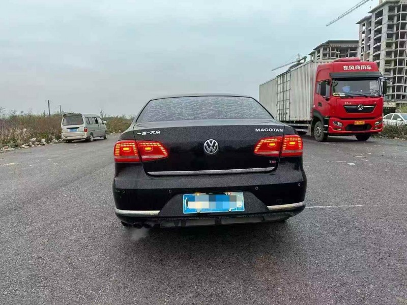 九江13年大众迈腾9