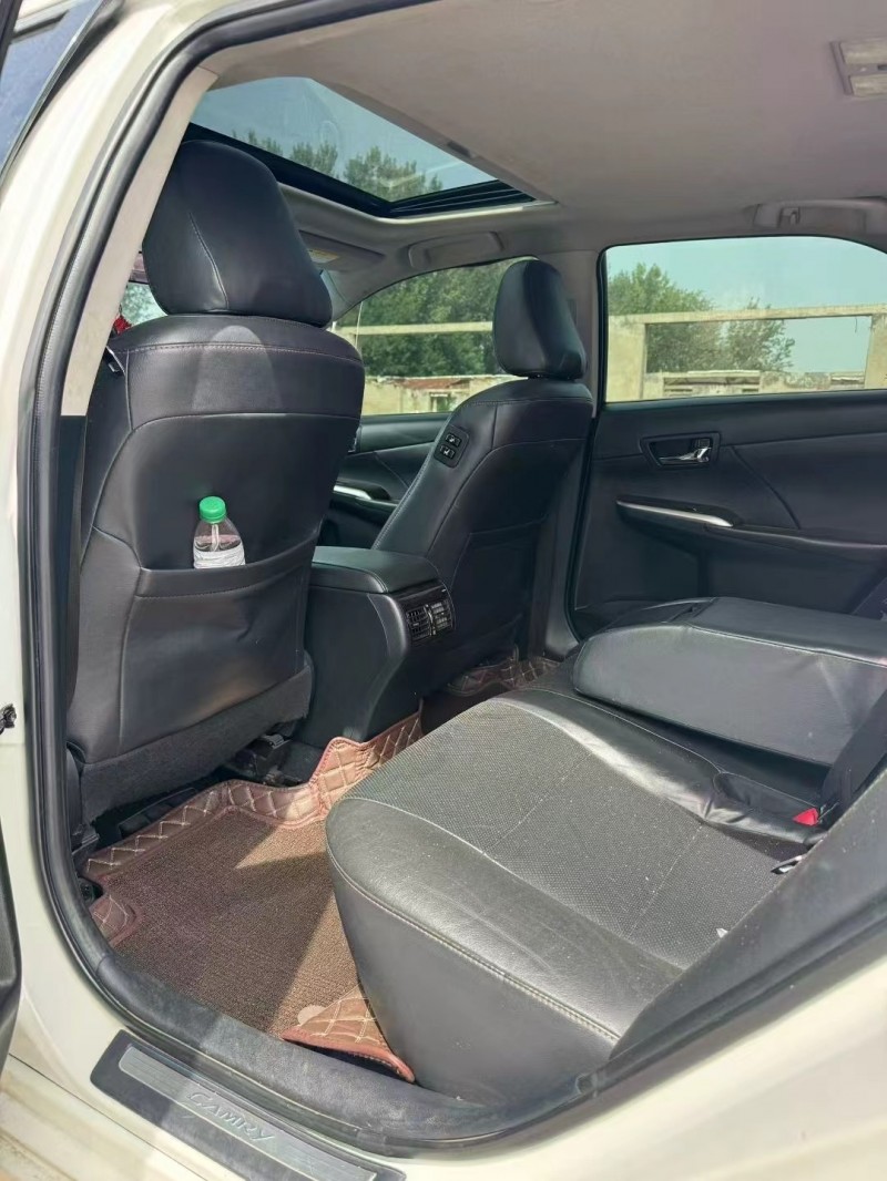 鹤壁17年丰田凯美瑞4