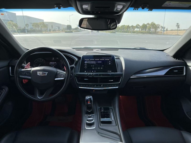 常州20年凯迪拉克CT57