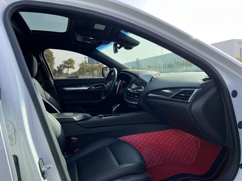 常州20年凯迪拉克CT58