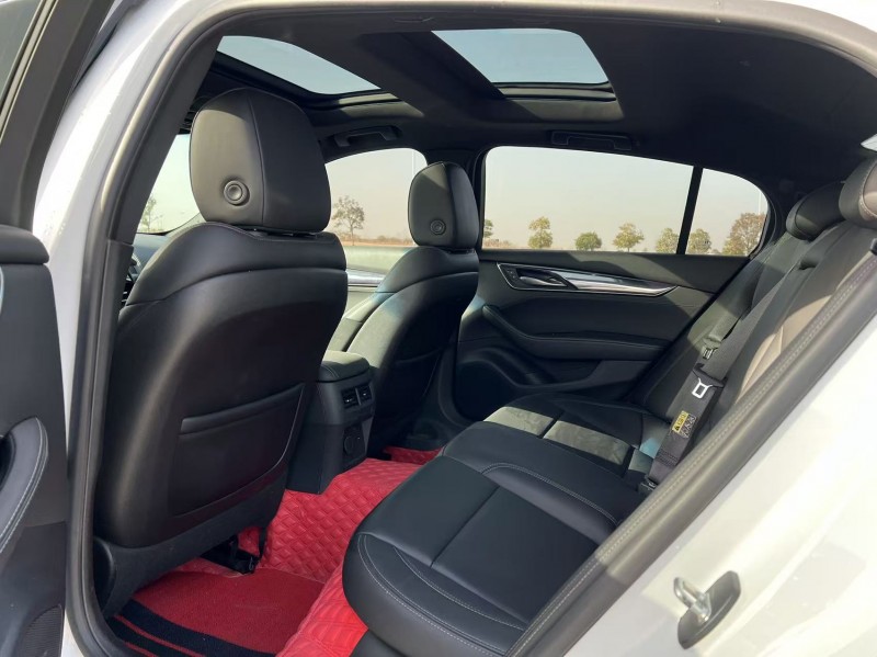 常州20年凯迪拉克CT59