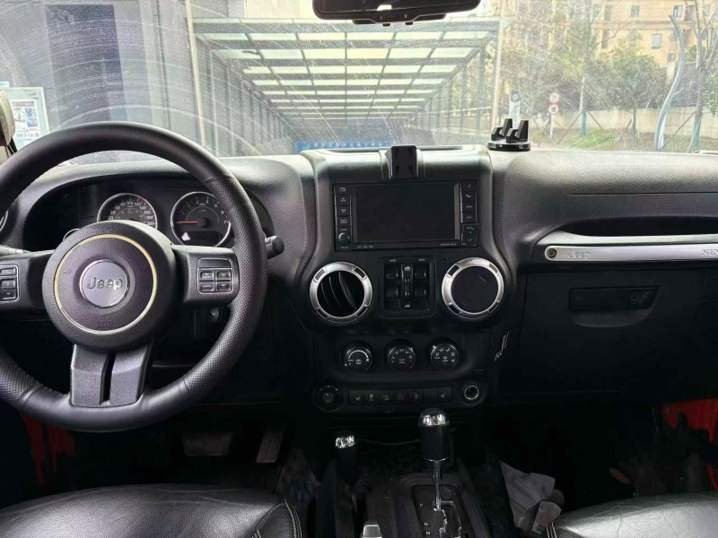 长沙15年Jeep牧马人9