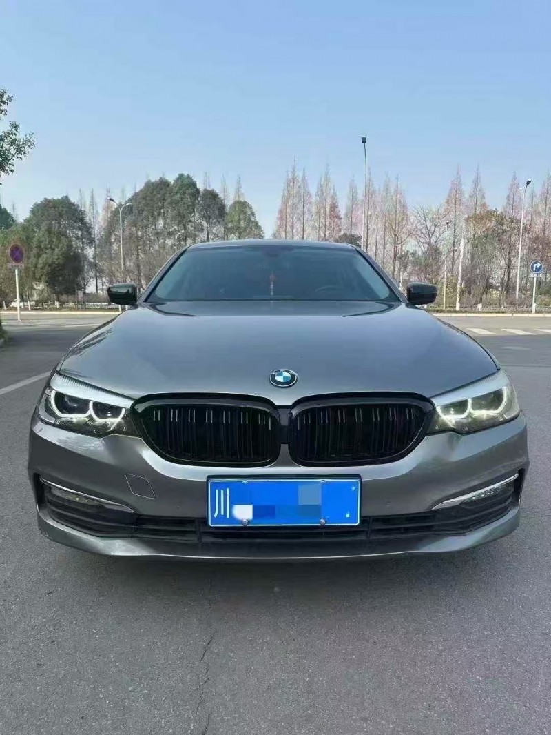 成都17年宝马5系1