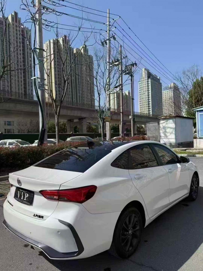 襄阳22年别克威朗4