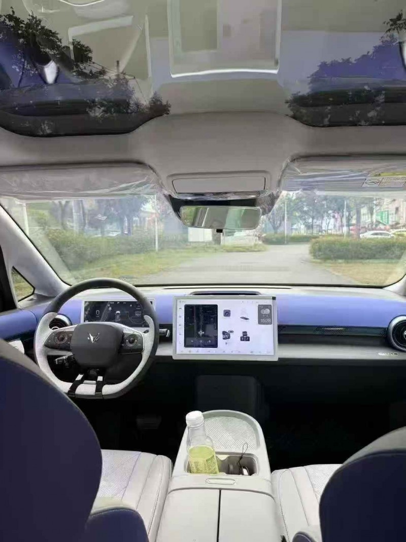 襄阳25年极狐汽车考拉3