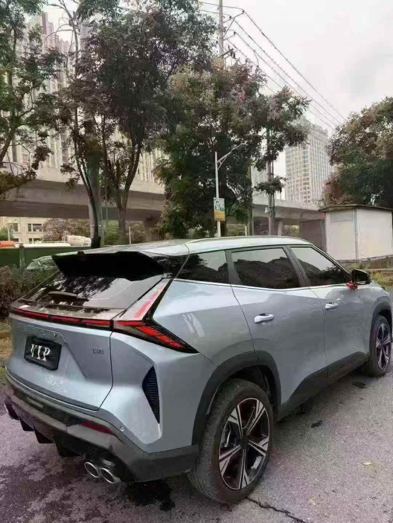 襄阳24年吉利博越5