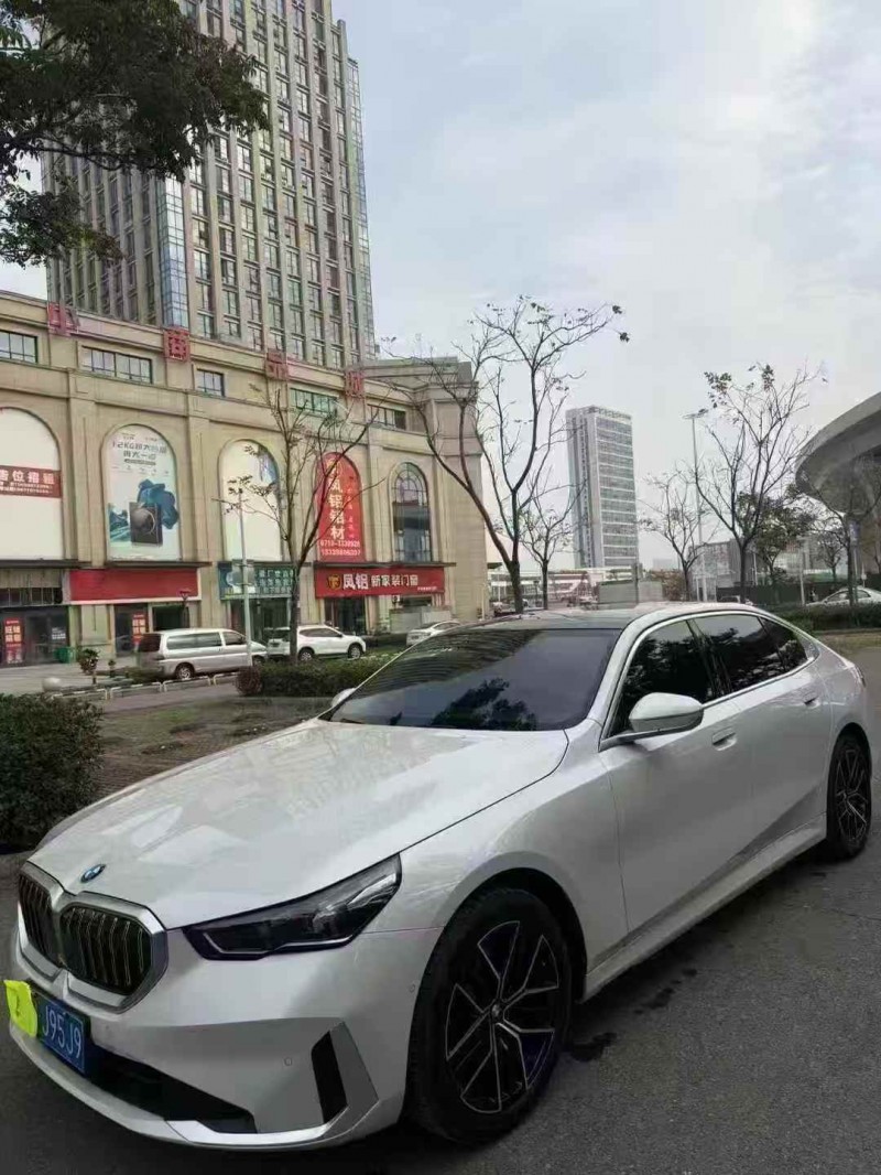 襄阳25年宝马5系2
