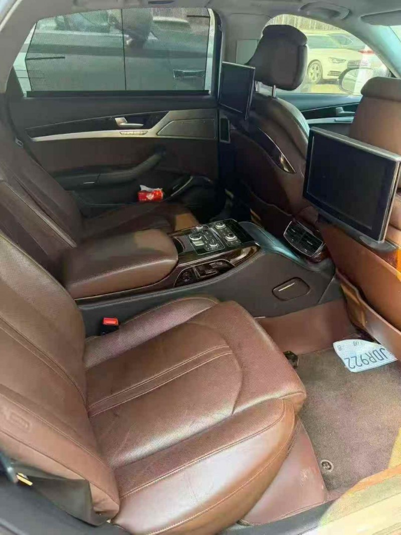 青岛16年奥迪A8L4