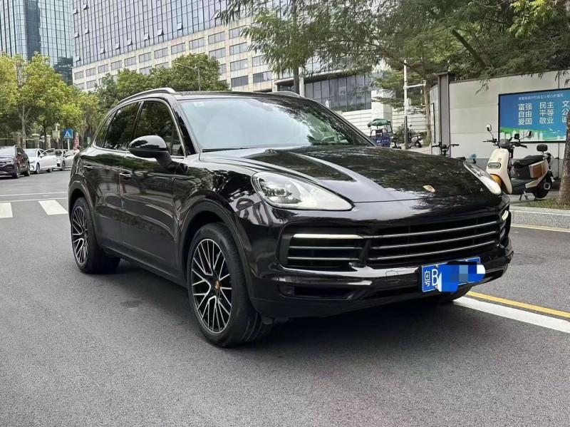 深圳19年保时捷卡宴2