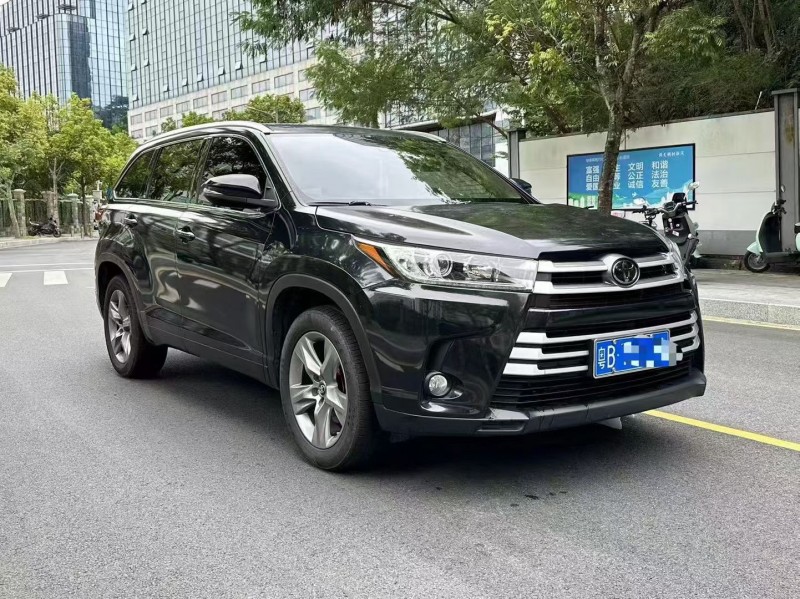 深圳22年丰田汉兰达2
