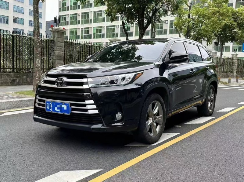 深圳22年丰田汉兰达3