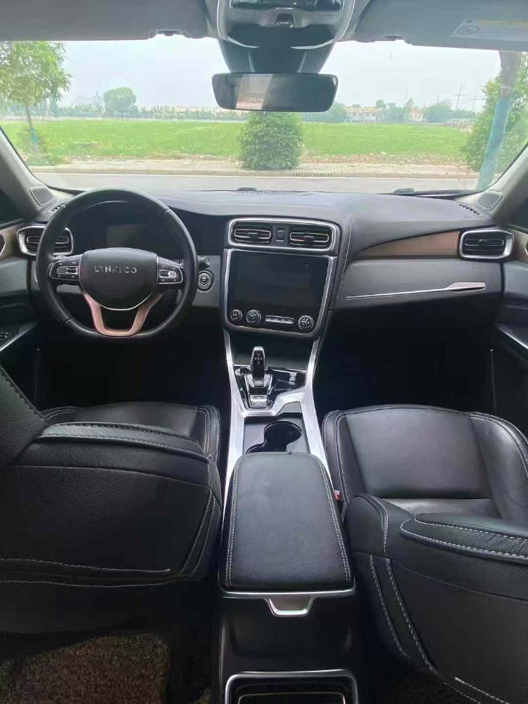 襄阳18年领克016