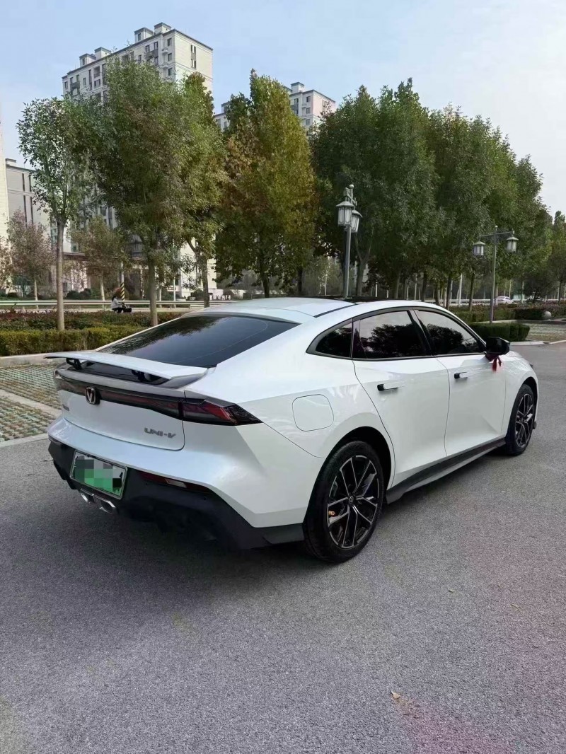 菏泽25年长安汽车UNI8