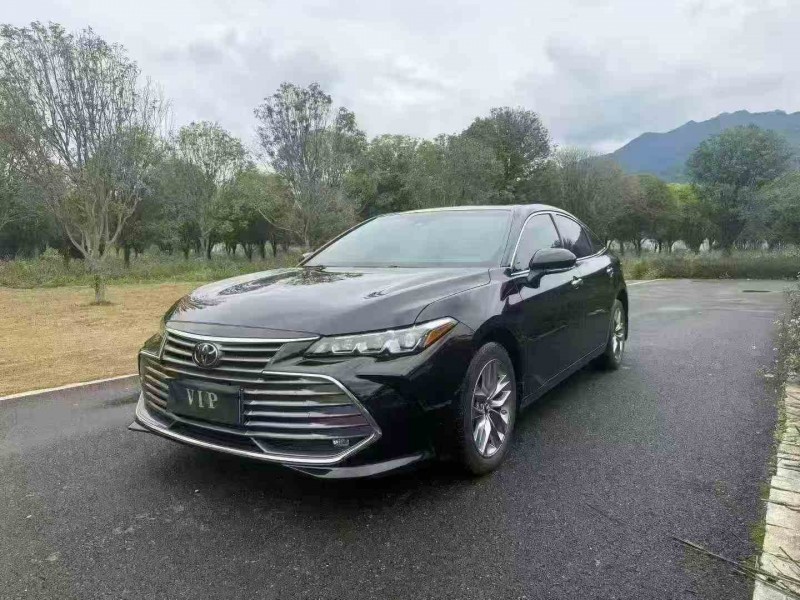 玉林22年丰田亚洲龙3