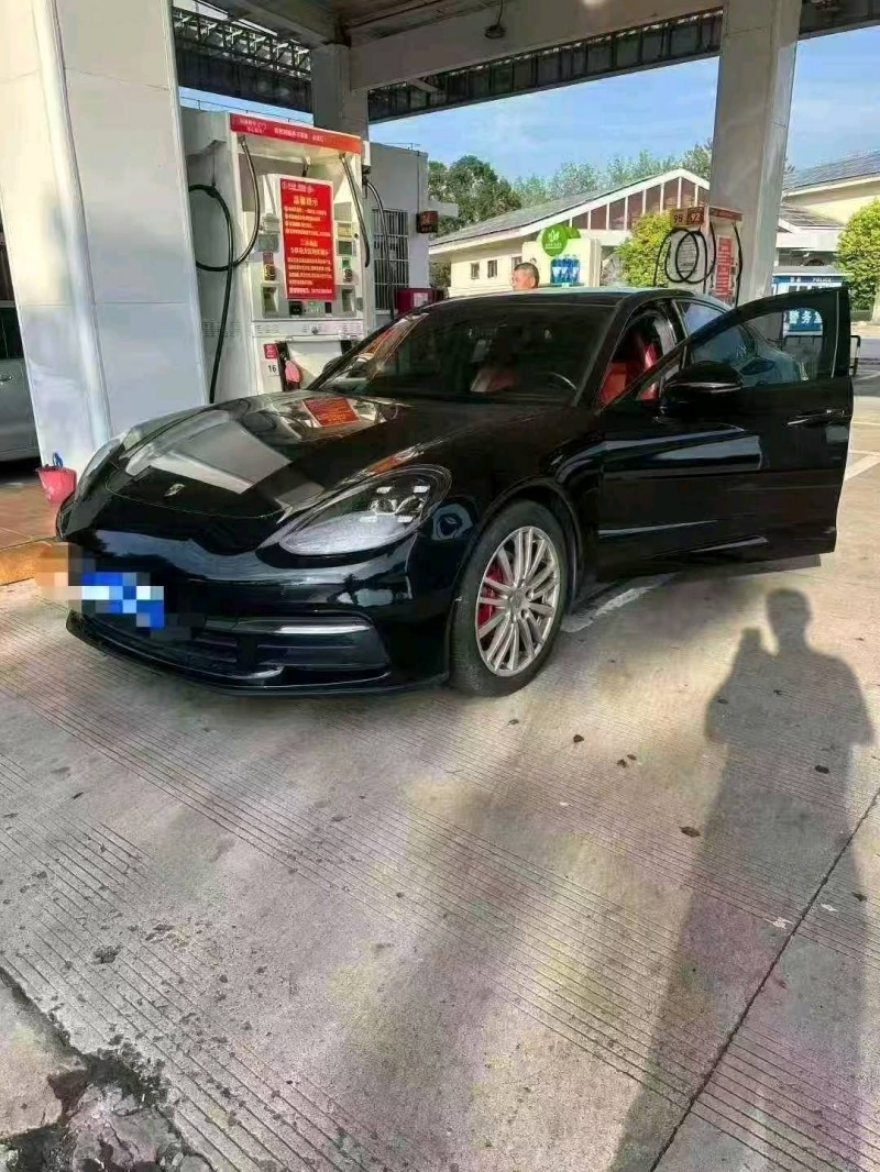 蚌埠18年保时捷帕拉梅拉2