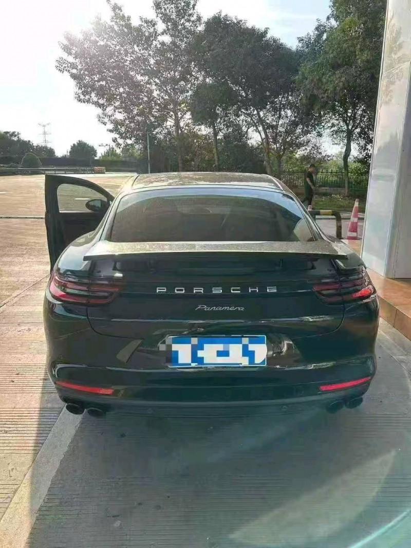 蚌埠18年保时捷帕拉梅拉3