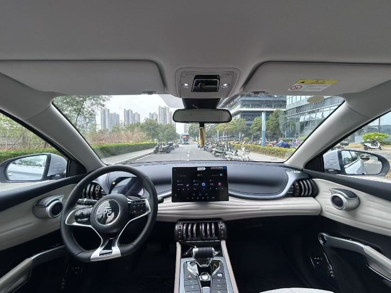 东莞25年比亚迪元5